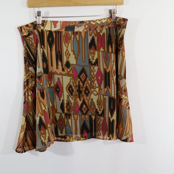 RU Apparel Aztec Print Skirt Size L - Picture 3 of 3